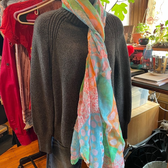 Gray Old Navy Knit Sweater - Women's Size Small - Picture 4 of 5